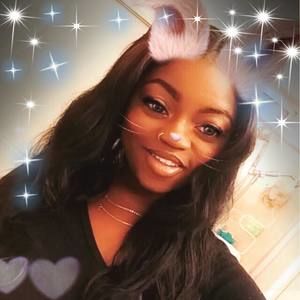 Meet your Posher, Lola